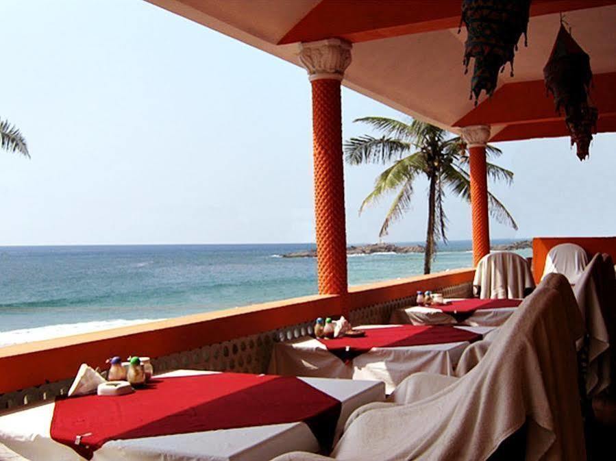 The Ocean Park Beach Resort Kovalam Ngoại thất bức ảnh